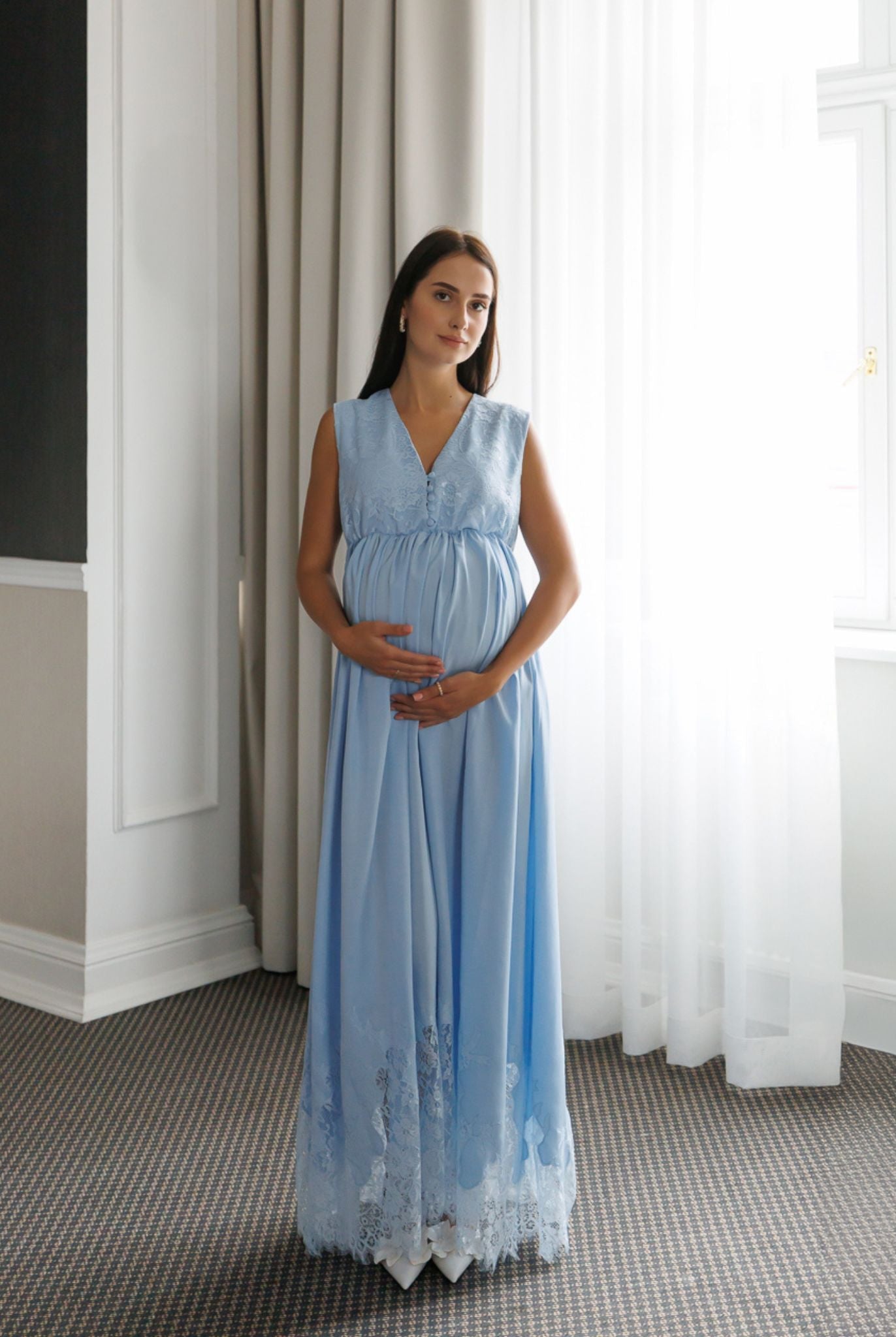 Light blue maternity nightgown for new mothers – breathable and elegant by Kafemme