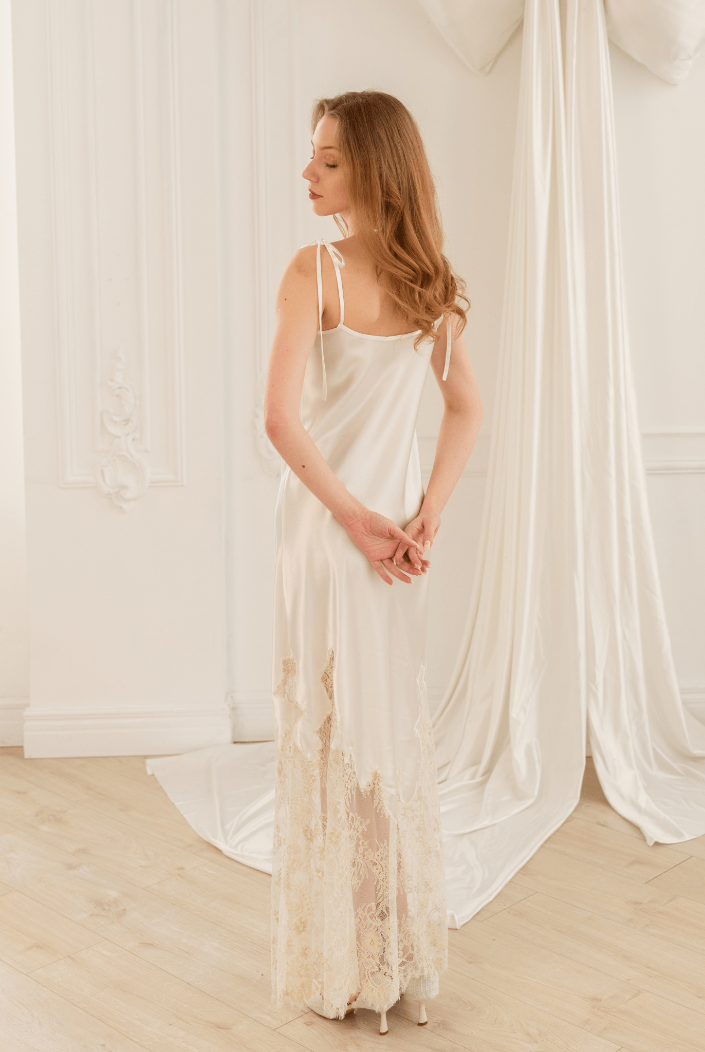 Romantic ivory robe and nightgown set for gifting or bridal mornings – Kafemme