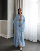 Blue maternity robe with wide lace sleeves and ankle-length hem – Kafemme