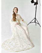 Ivory lace bridal robe with dramatic train and scalloped hem – Kafemme